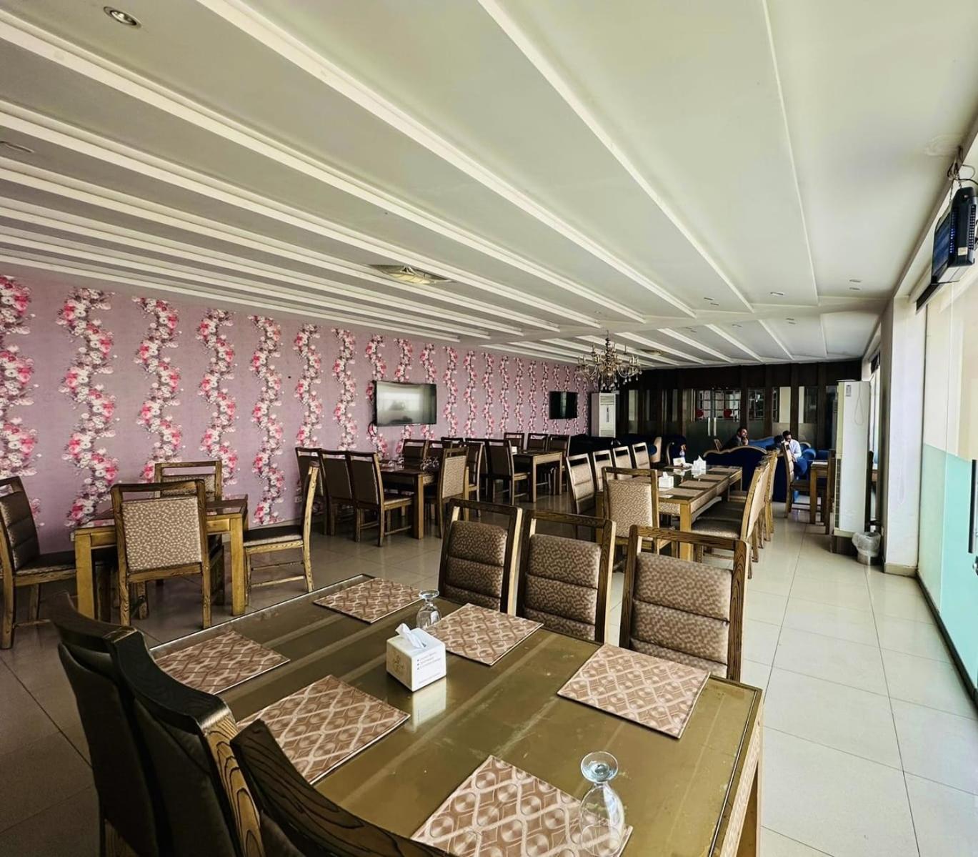 Grand Regent Hotel And Suites Faysalabad Dış mekan fotoğraf