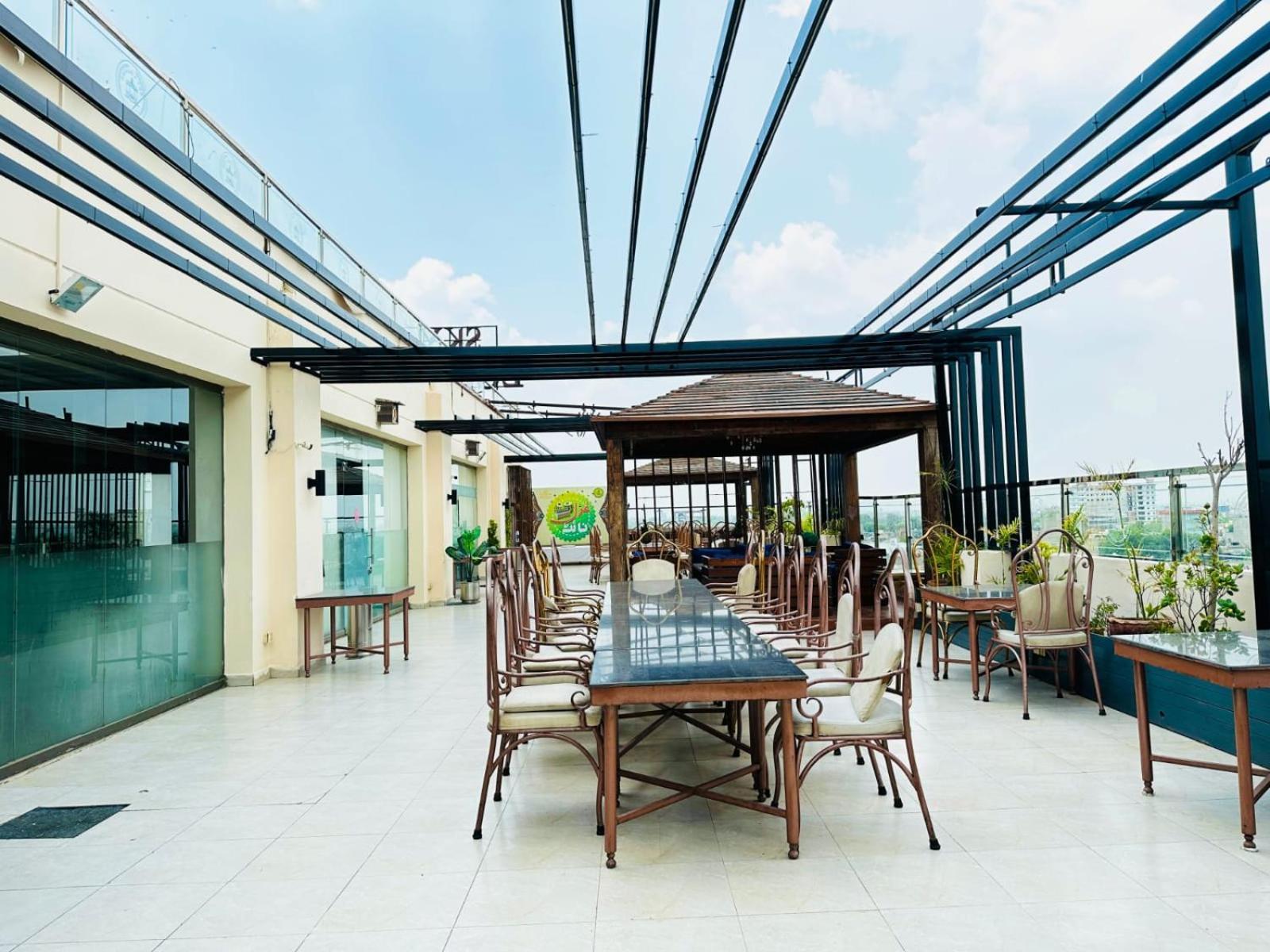 Grand Regent Hotel And Suites Faysalabad Dış mekan fotoğraf