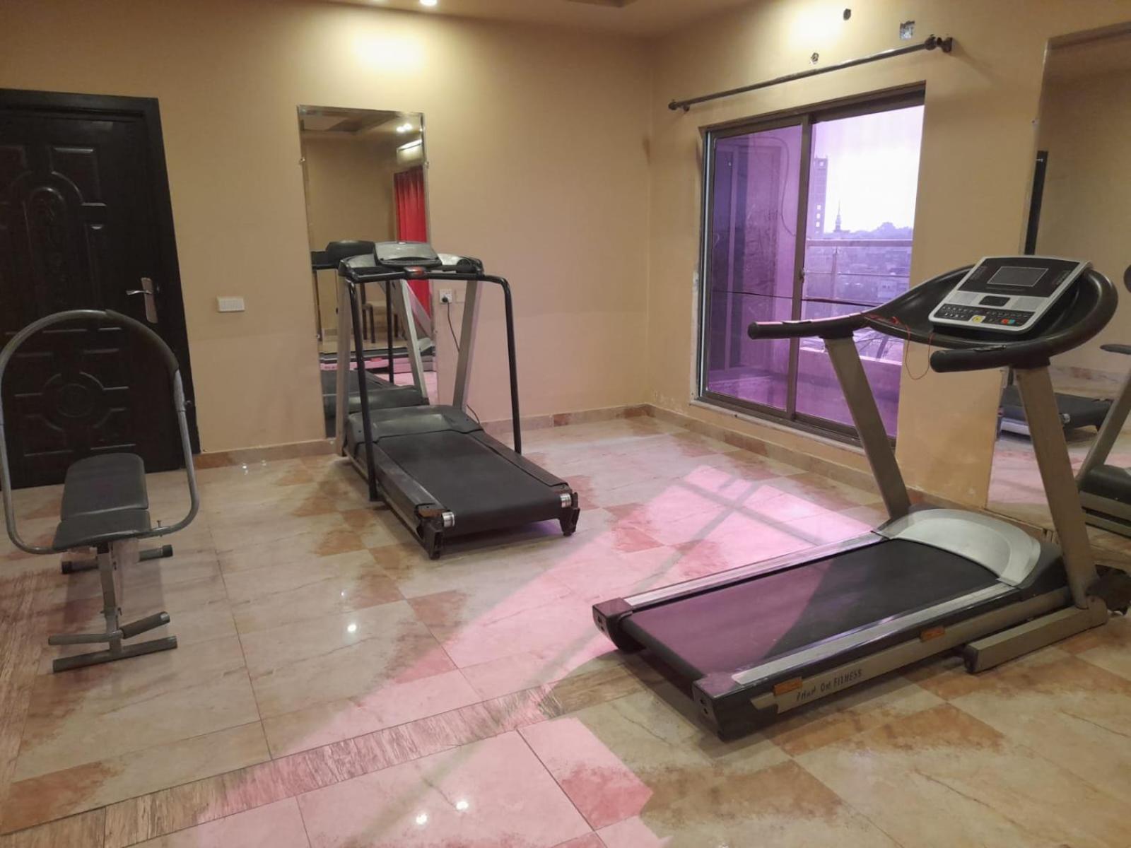 Grand Regent Hotel And Suites Faysalabad Dış mekan fotoğraf