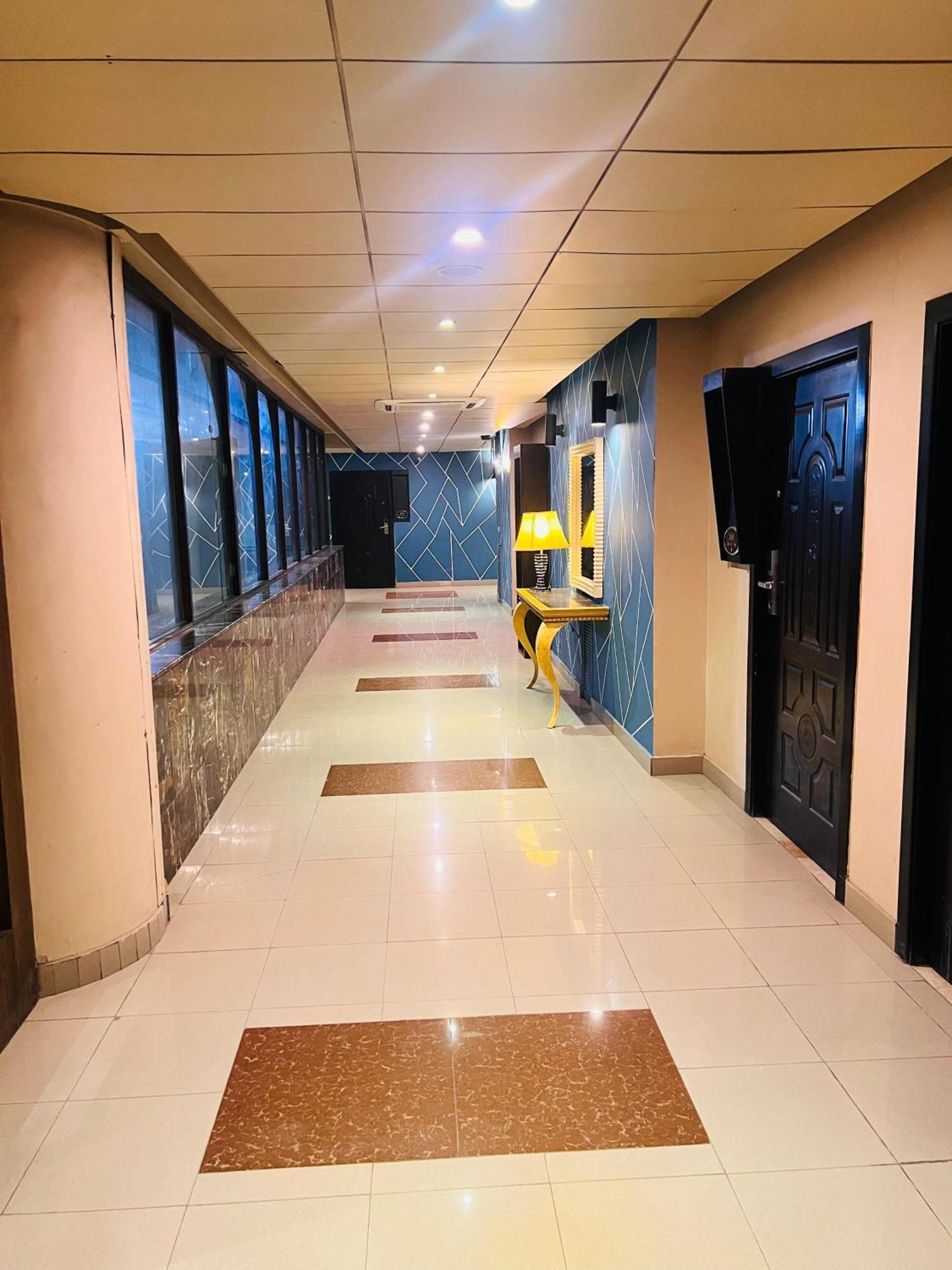 Grand Regent Hotel And Suites Faysalabad Dış mekan fotoğraf